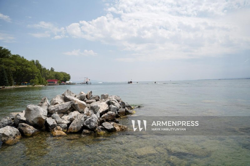 Озеро Севан, уровень воды на отметке 1900,73 м, 24 июня 2026 года