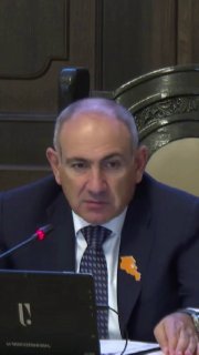 Никол Пашинян выступает в Цахкадзоре, Котайкская область