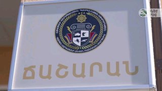 Сурен Папикян на открытии столовой в военном институте Еревана