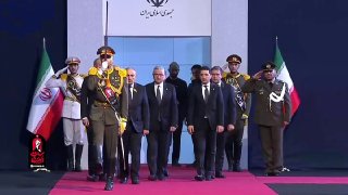 Премьер-министр Армении Никол Пашинян отдает дань уважения в Тегеране