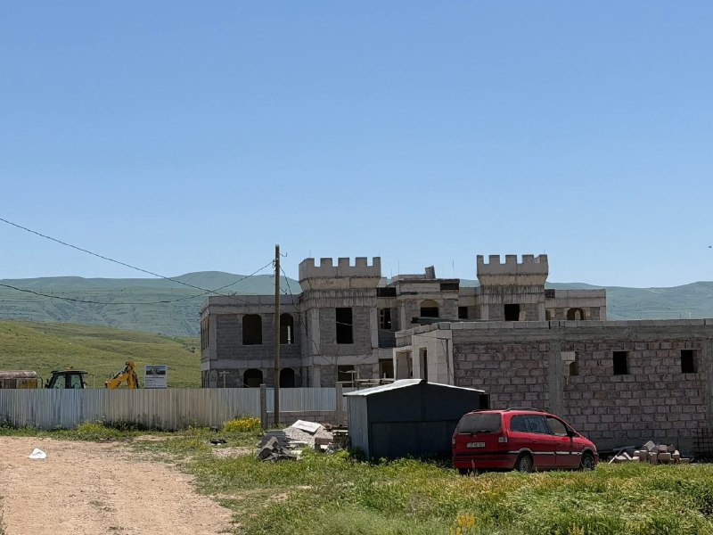 Строительство школы и детского сада в селе Зар Котайкской области
