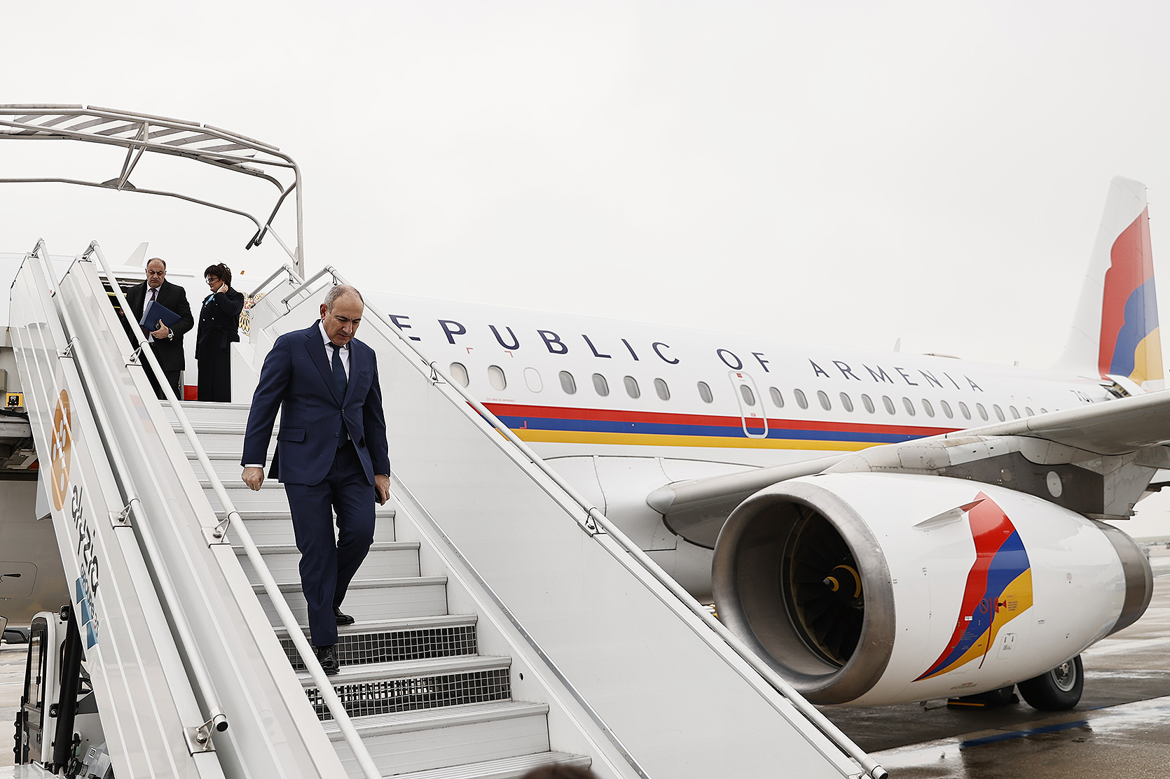 Никол Пашинян во время визита в Россию