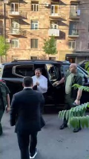 Сурен Папикян на встрече с молодежью в Котайкской области