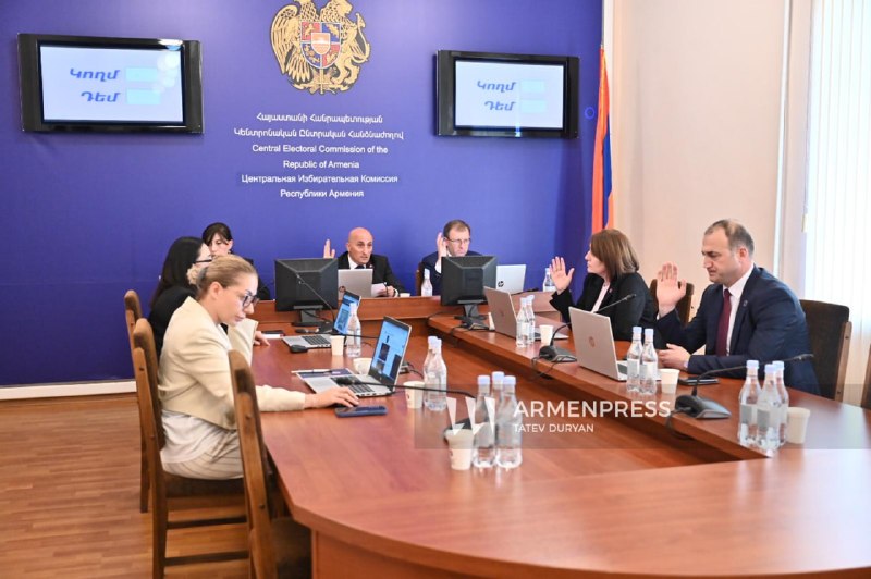 Участок для голосования в Котайкской области, Армения
