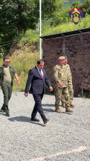 Министр обороны Сурен Папикян на встрече с участниками сборов в Котайкской области
