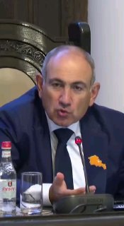 Премьер-министр Армении Никол Пашинян делает заявление о новых экспортных путях