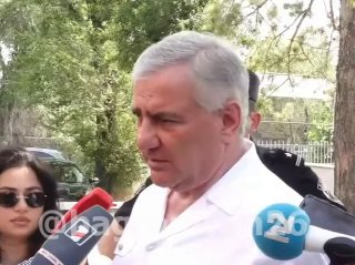 Фото кандидата от блока «Мать Армения» в Котайкской области