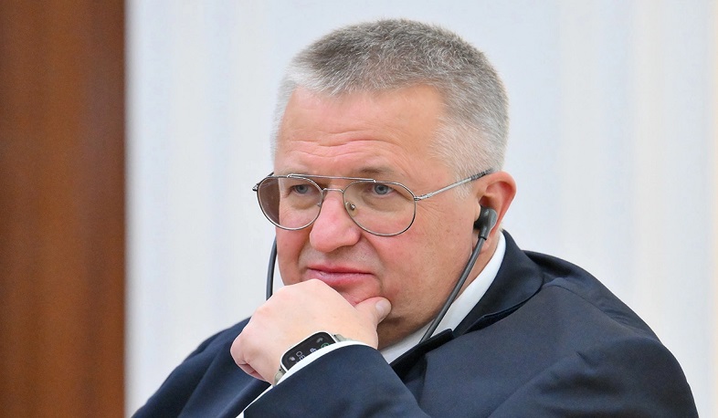 Алексей Оверчук на официальной встрече, где он сделал заявление о выборах в Армении