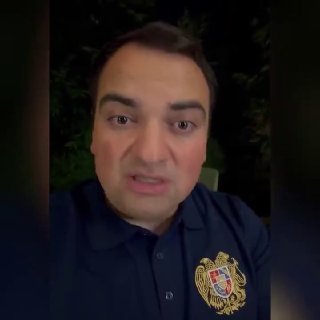 Нарек Карапетян на фоне Котайкской области