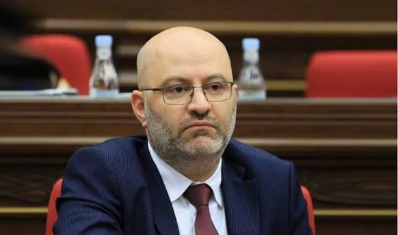 Давид Арушанян, губернатор Ширака, отказался от мандата депутата от Котайкской области