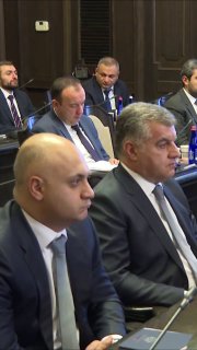 Никол Пашинян выступает с заявлением об энергоэффективности панельных зданий в Котайкской области