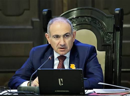 Никол Пашинян выступает с заявлением о выборах в Котайкской области