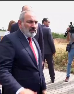 Министр Давид Худатян на пресс-конференции, Котайкская область