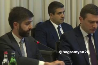 Премьер-министр Армении Никол Пашинян на заседании правительства, Котайк