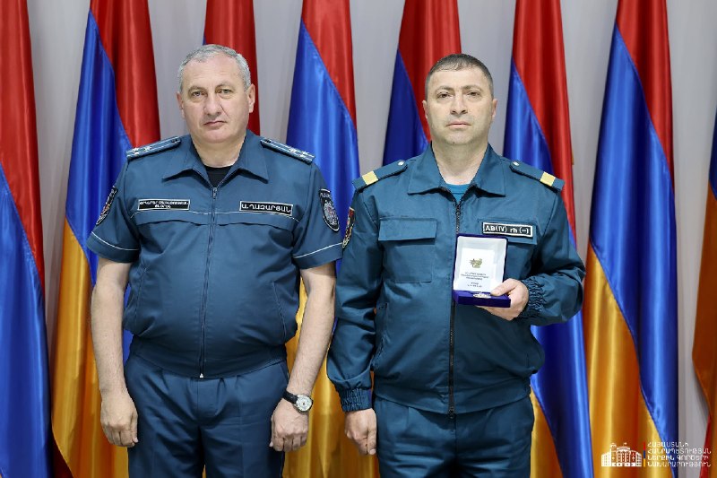 Церемония награждения спасателей в Котайке за поиски на реке Памбак