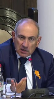 Никол Пашинян во время рабочего визита в Котайкскую область